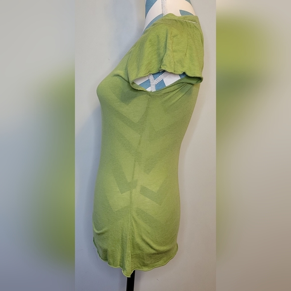 Express Lightweight Seam V-Neck Size S - Picture 3 of 7